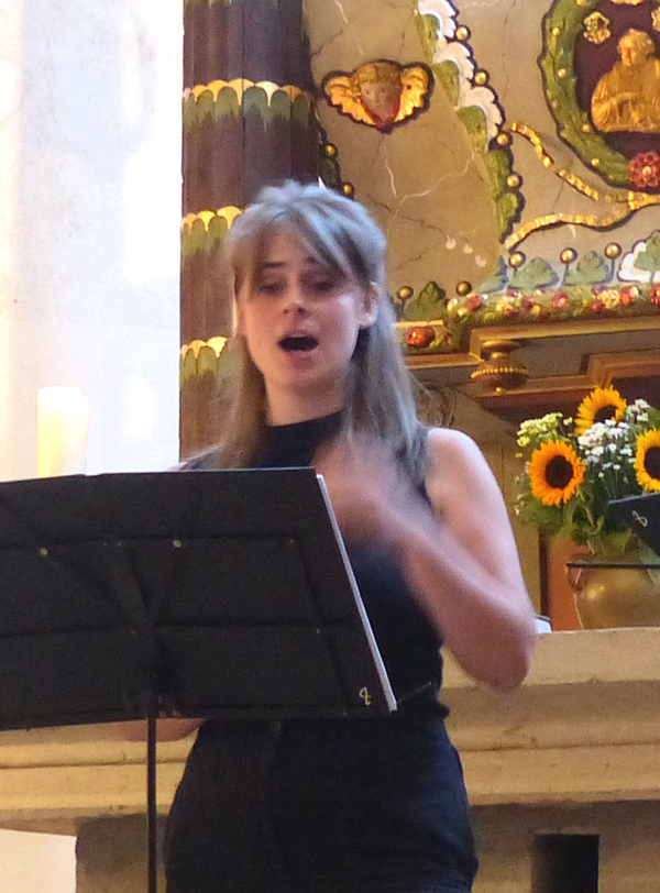 Charlotte Weihnacht - Gesang
