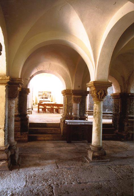 Basilika-Vorhalle nach Osten (vor 2014)